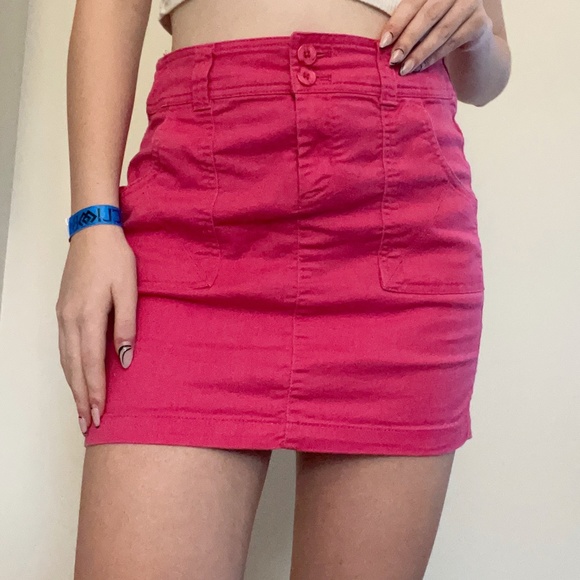 Pink Mini Denim Skirt - Dalia Collection - Modern Fit - Size 8 - Picture 2 of 8